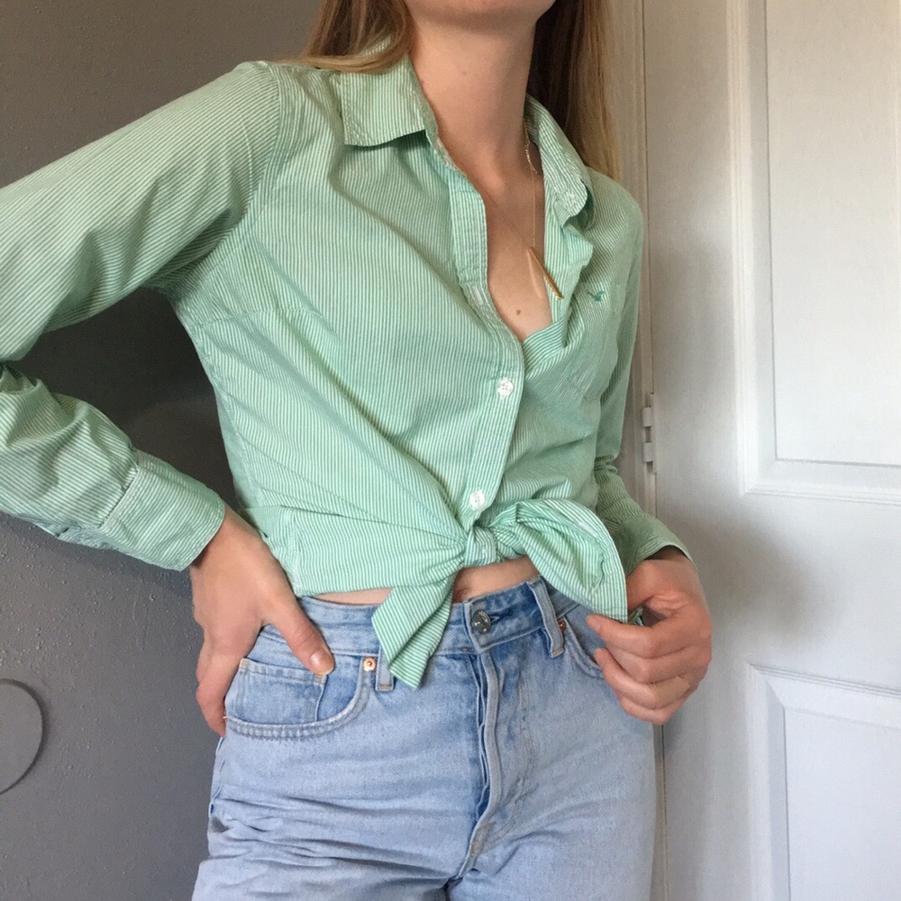 Gorgeous chic button up shirt